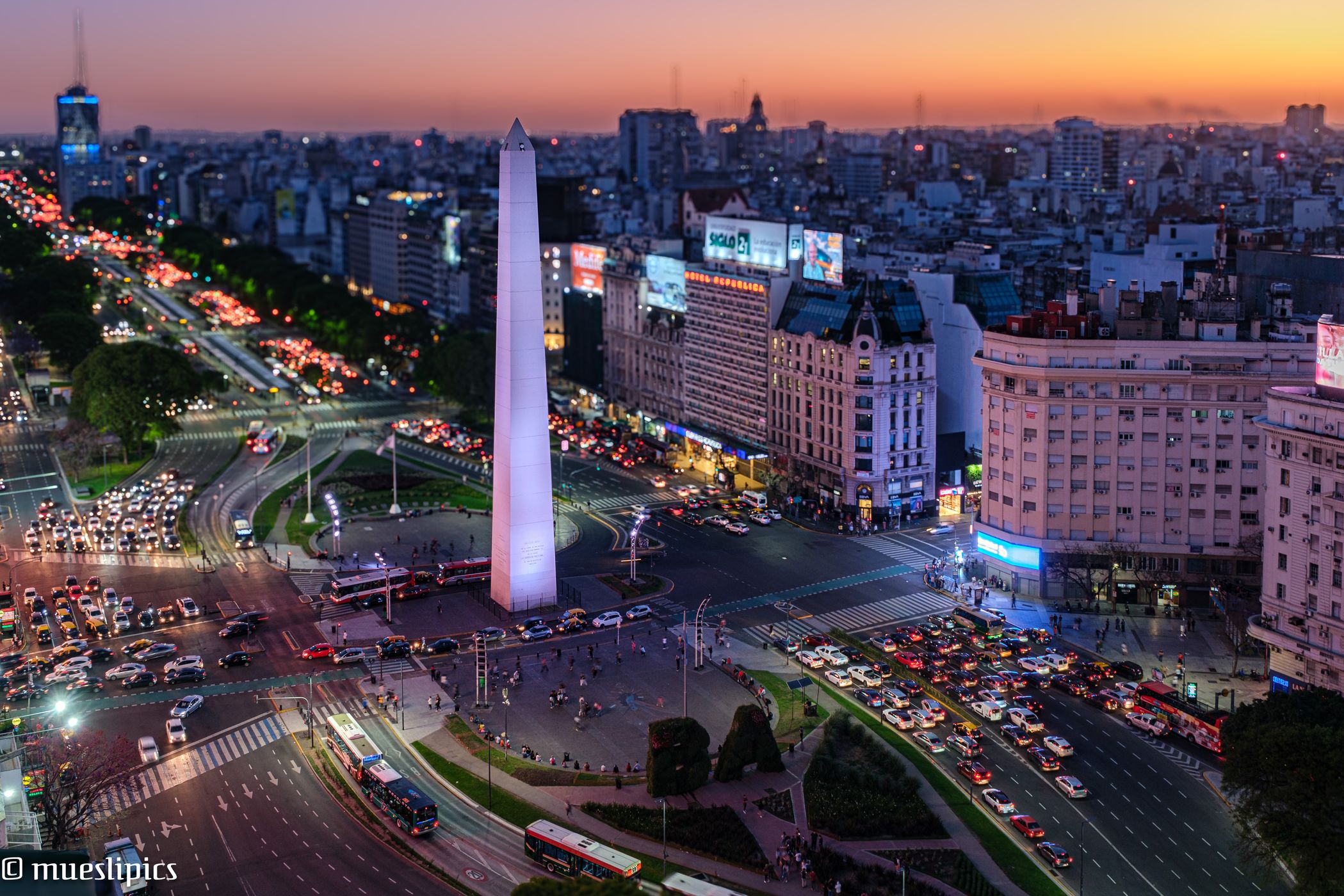 Obelisco de Buenos Aires, Argentina