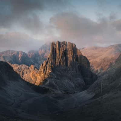 Santnerpass, View Vajolet Towers and hut, Italy