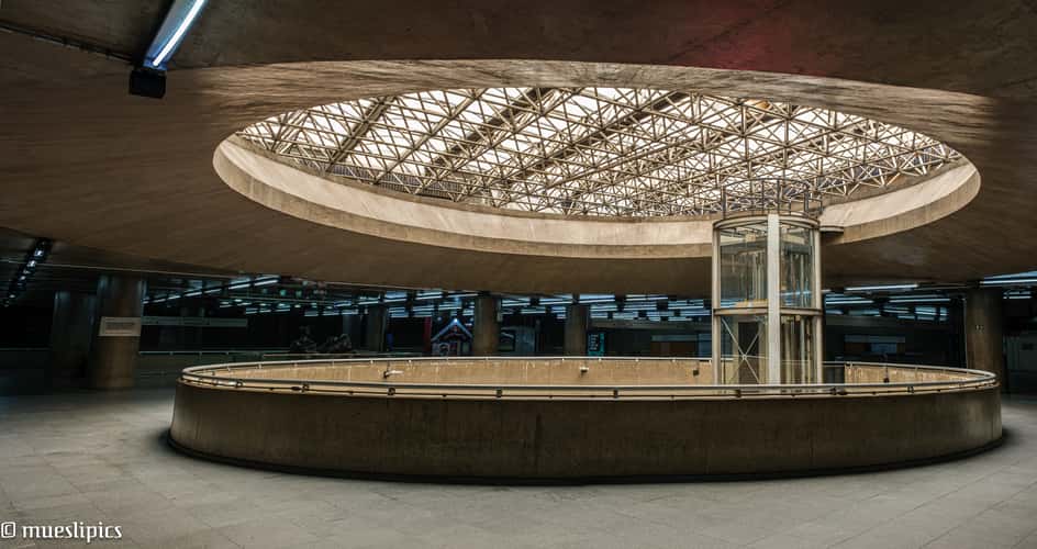 Sé Metro Station