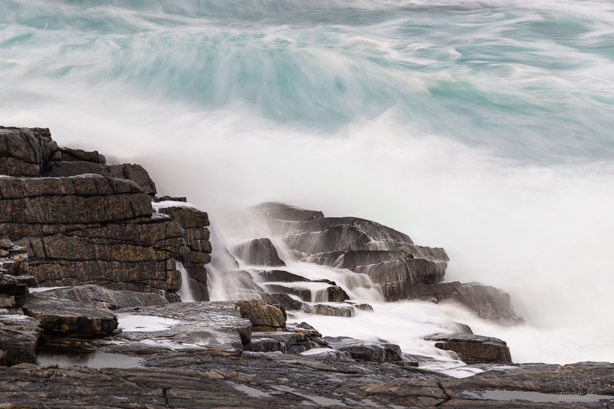 Surge of waves near Nøss, Norway