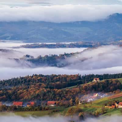 Talblick bei Nebel bei Kitzeck im Sausal, Austria