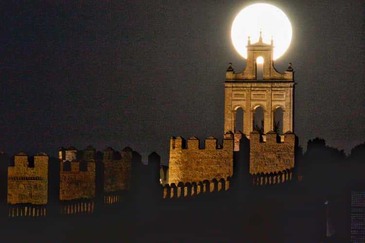 Avila from cuatro postes