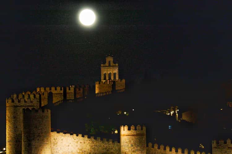 Avila from cuatro postes