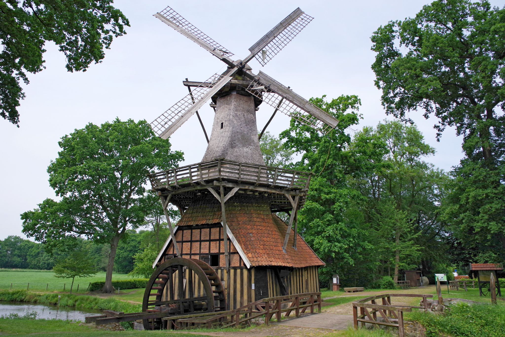Hüvener Wind-Wasser Mühle, Germany