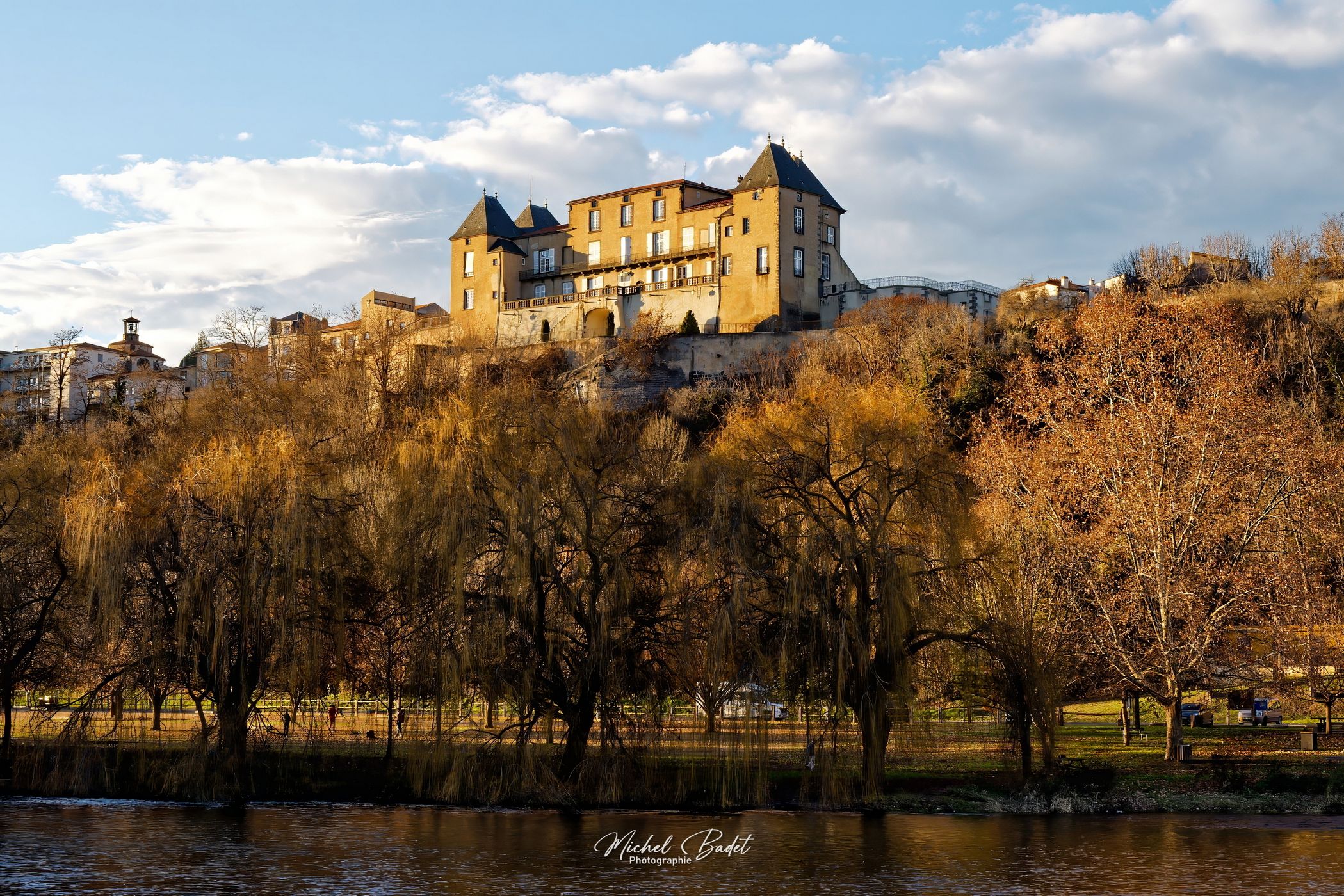 Pont du Château and L'Allier, France