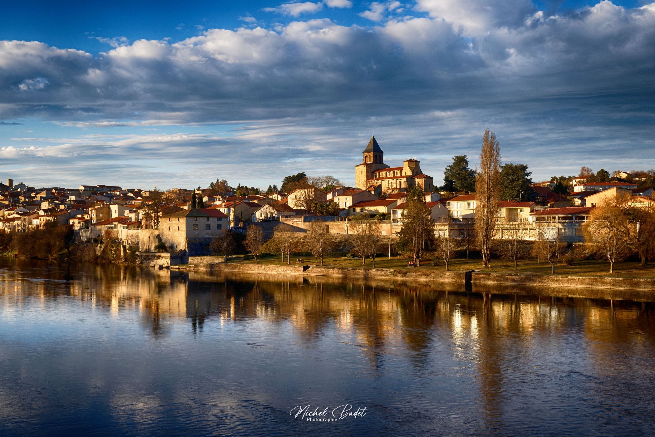 Pont du Château and L'Allier, France