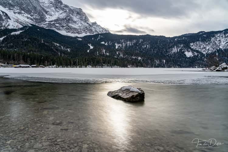 View over Eibsee to Zugspitze