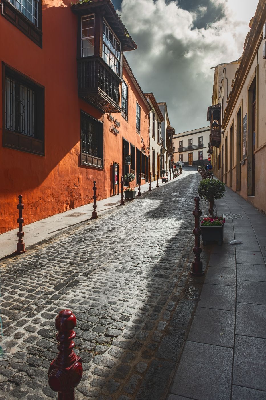 C. Rodapalla Street, Spain