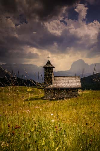 Fermeda Chapel, Seceda, Dolomites