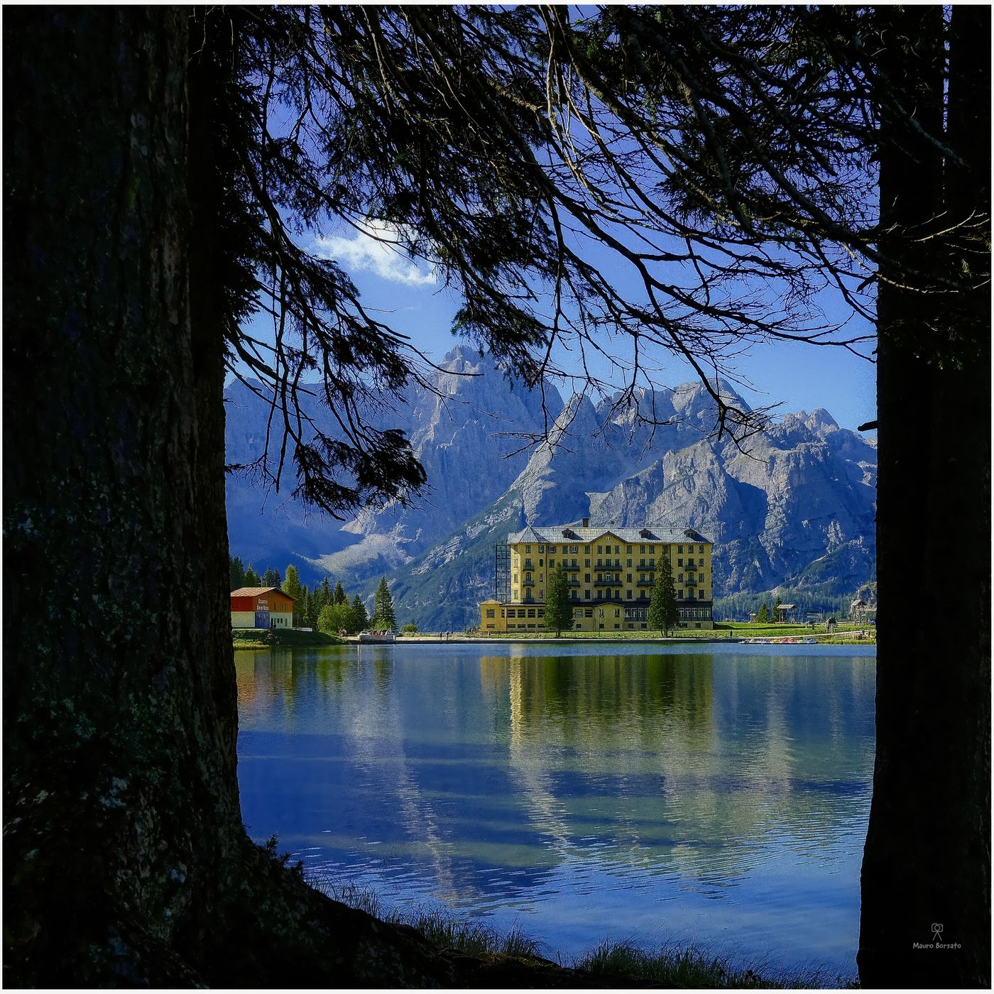 Misurina Lake, path around the lake, Italy