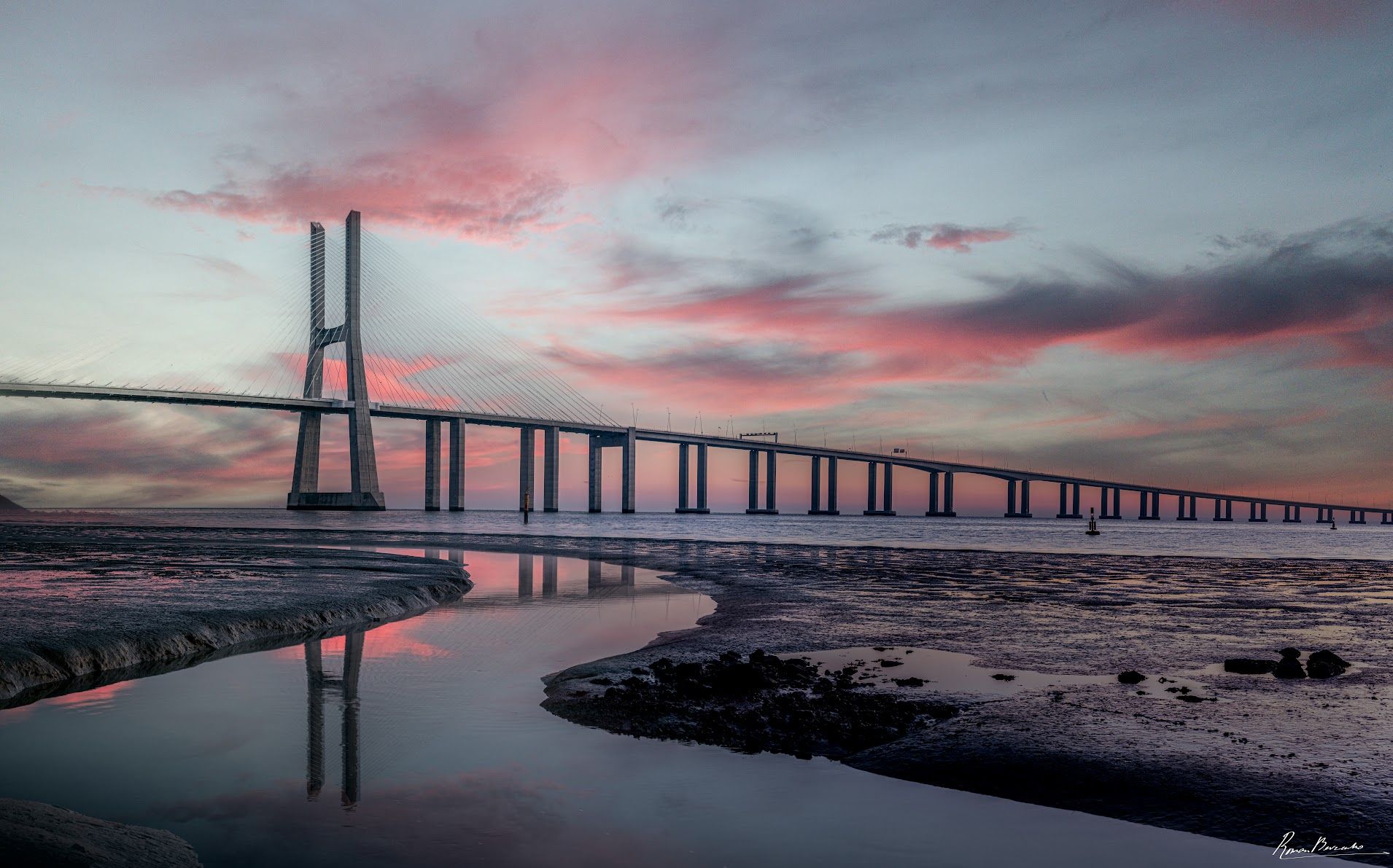 Vasco da Gama Bridge, Lisbon, Portugal