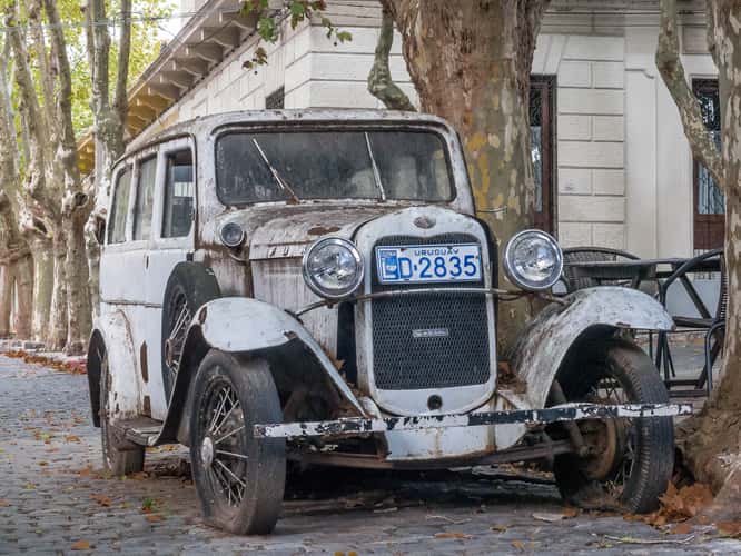 Vintage cars in Colonia del Sacramento
