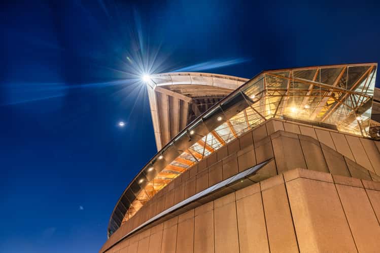 A Sail & Moon Sydney Opera House, Sydney
