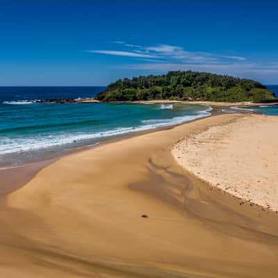 Crampton Island, Lake Tabourie, South Coast, NSW, Australia