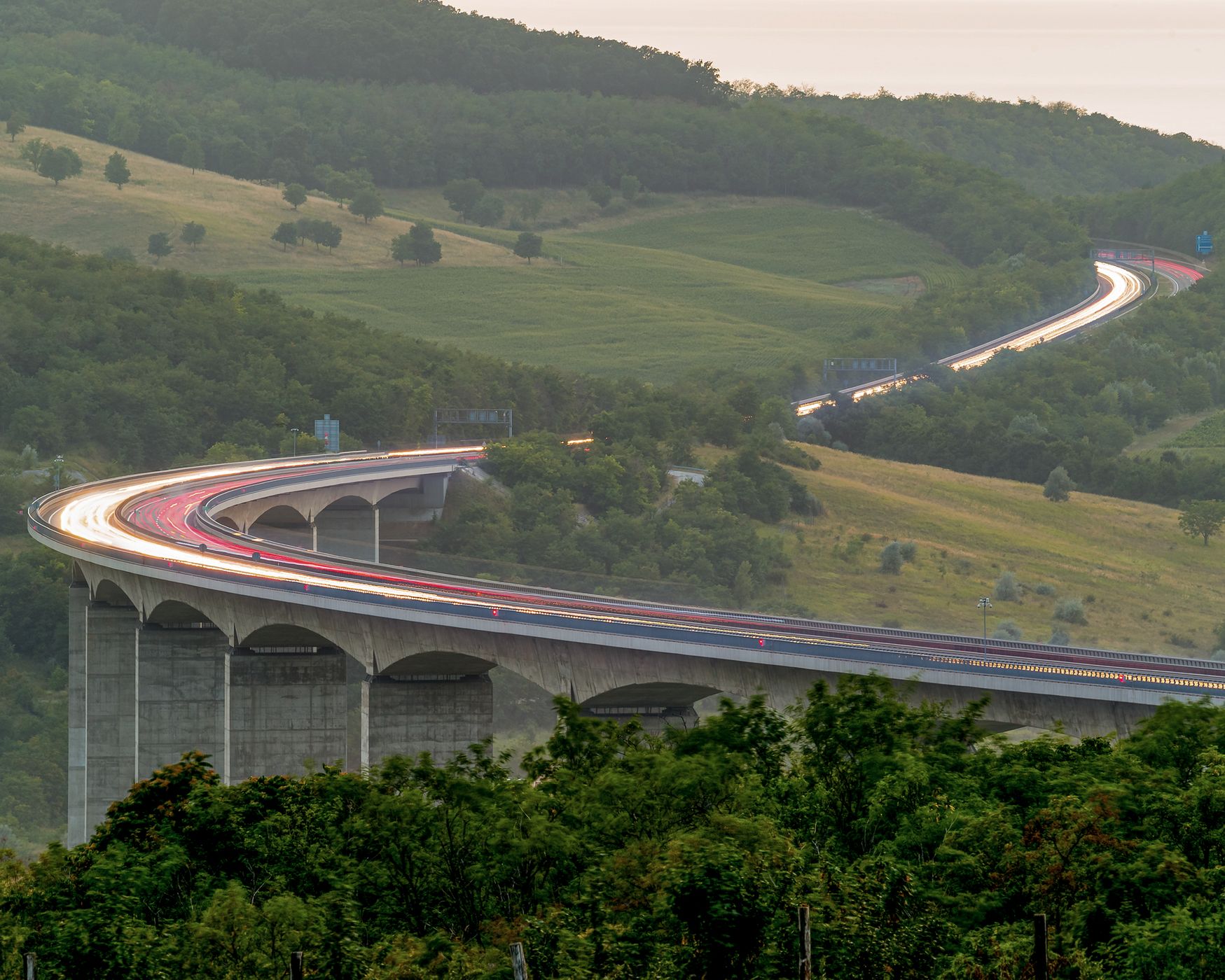 Kőröshegyi valley Bridge, Hungary