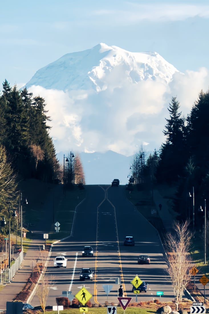 Mt. Rainier, Seattle View From Kite Park, Usa