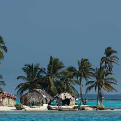 Settlement on Cayo Holandes, San Blas Islands, Panama, Panama