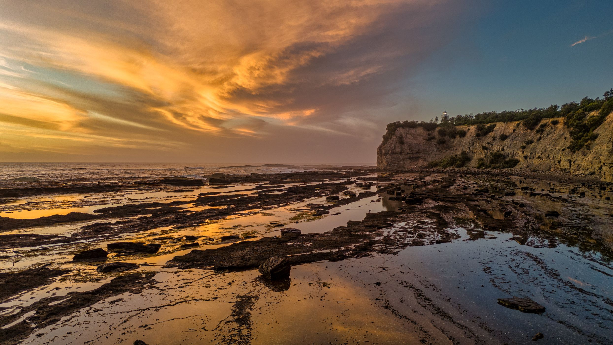 sunrise Warden Head Lighthouse, Ulladulla, NSW, Australia