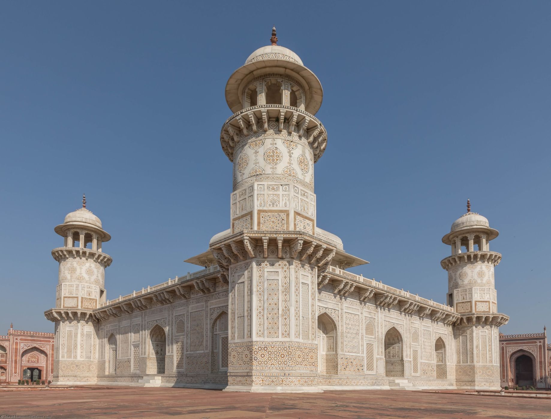 Tomb of I'timād-ud-Daulah, India