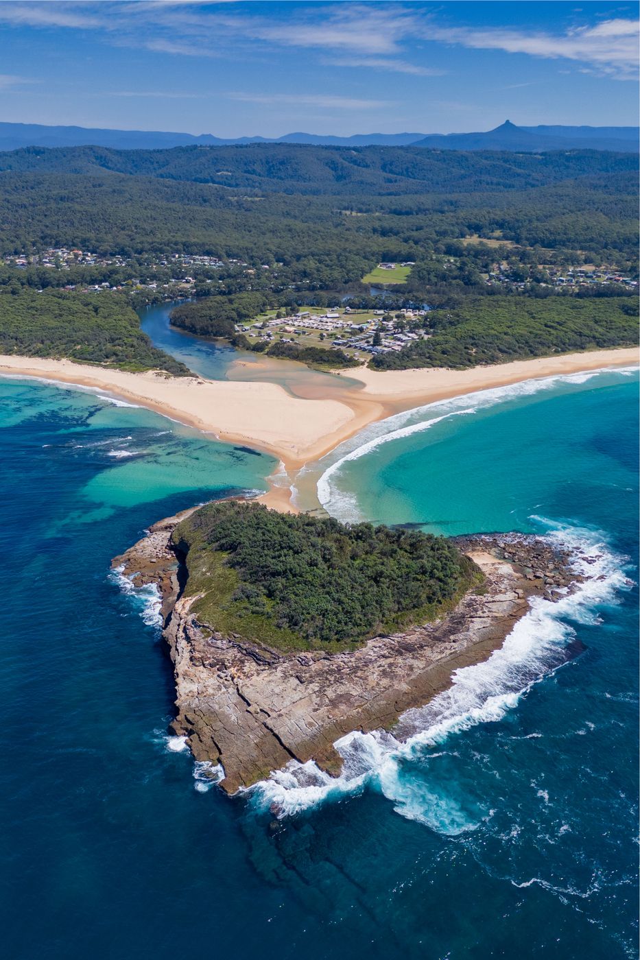 Crampton Island, Lake Tabourie, NSW, Australia