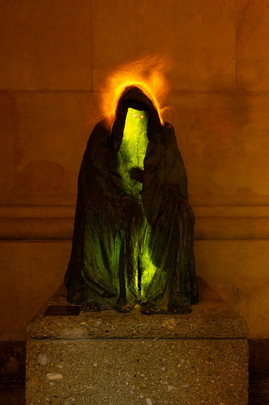 “Pietá” by Anna Chromy : Public Art, Austria
