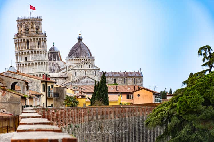 Walkway at the heights of the ancient walls, Pisa