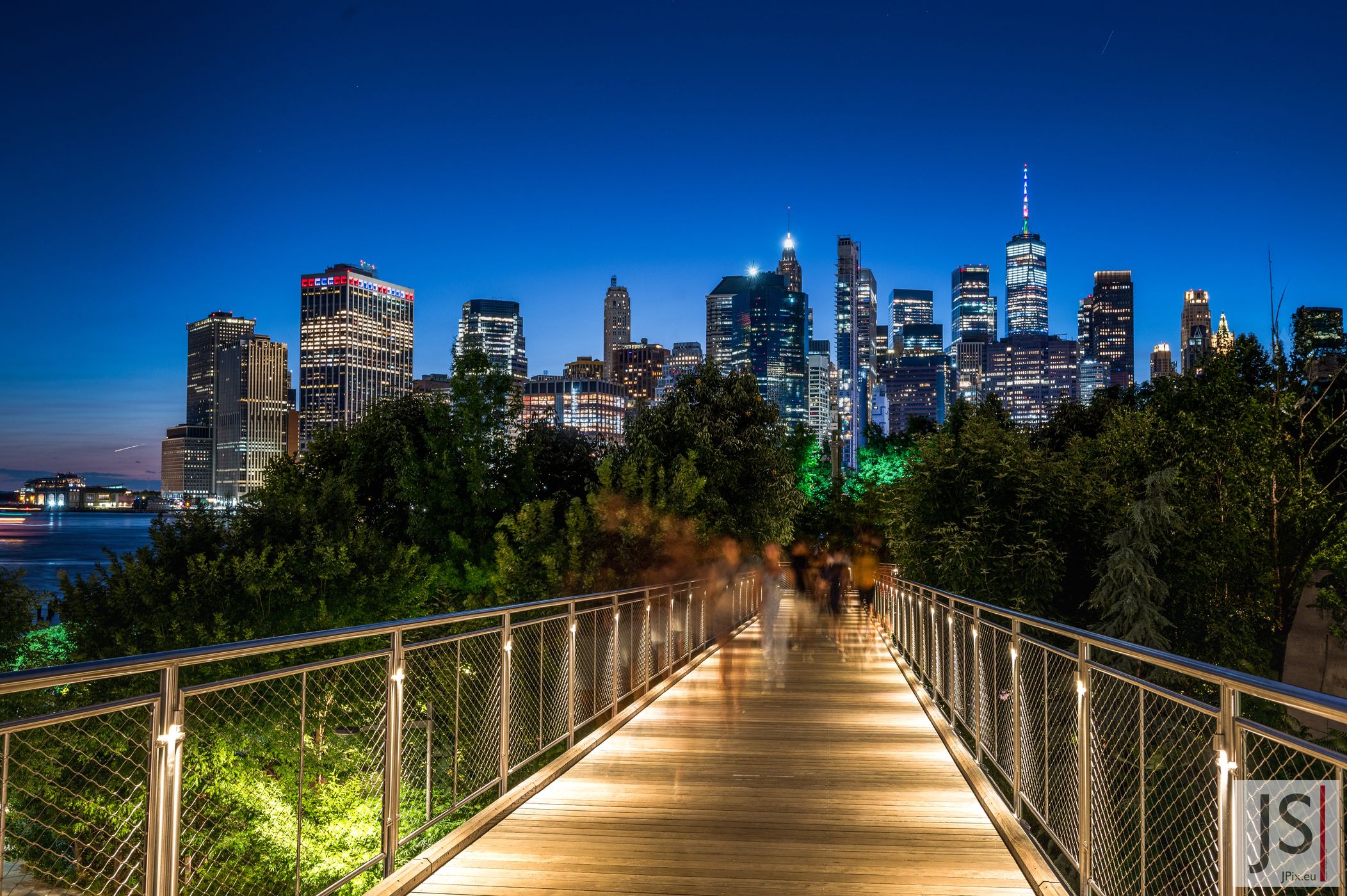 Squibb Park Bridge, USA