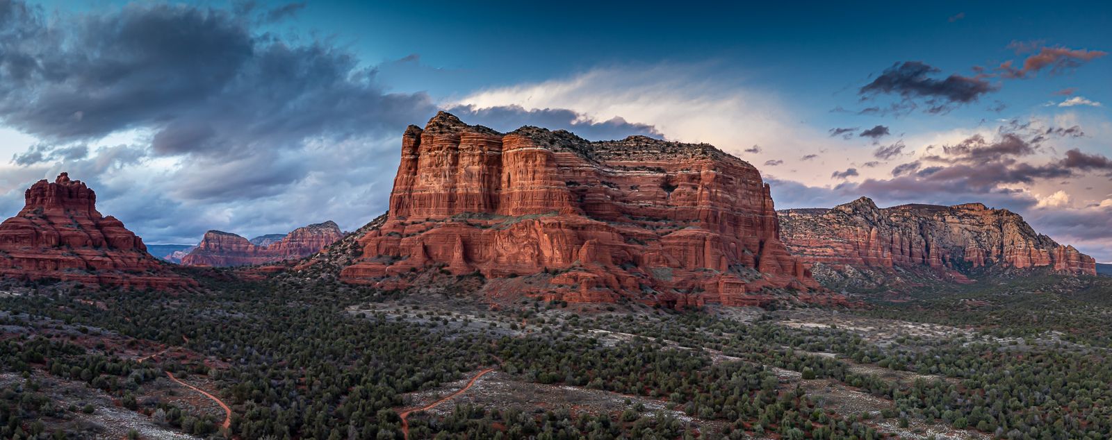 Trail head of Courthouse Butte, USA