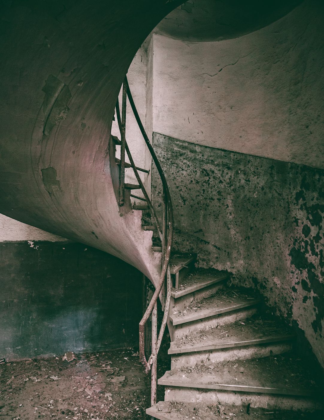 Abandoned Complex - Centrale Elletrica Santa Caterina, Italy
