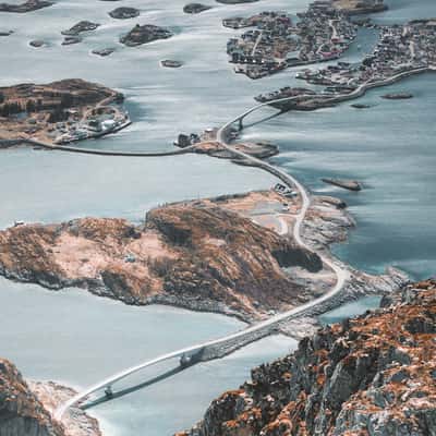 Festvagtinden Summit, Henningsvaer, Norway