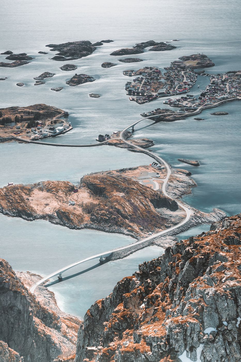 Festvagtinden Summit, Henningsvaer, Norway