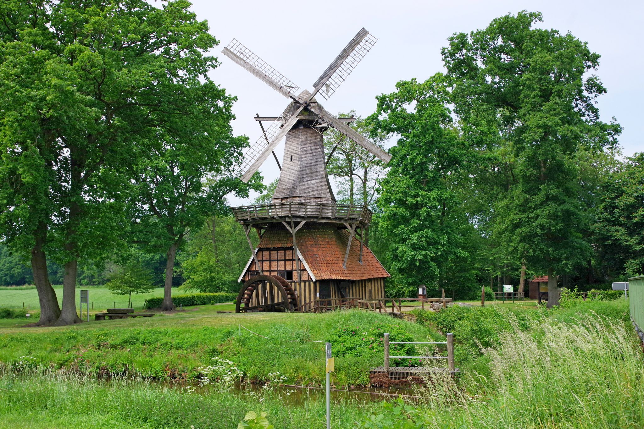 Hüvener Wind-Wasser Mühle, Germany