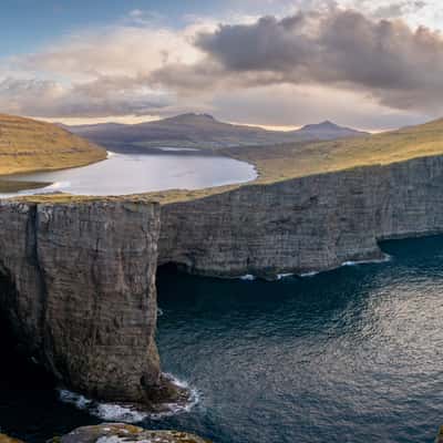 Lake Sørvágsvatn, Faroe Islands