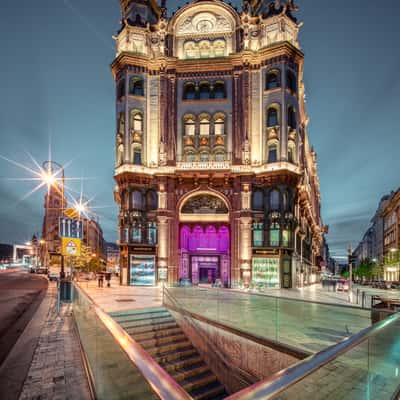 Parisian passage hotel, Hungary