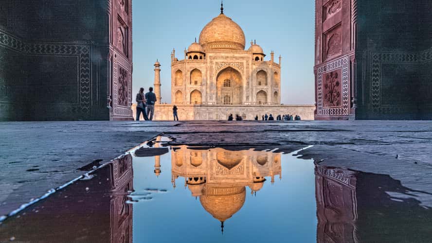Taj Mahal, The Mosque