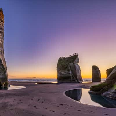 Tongaporutu Beach, New Zealand