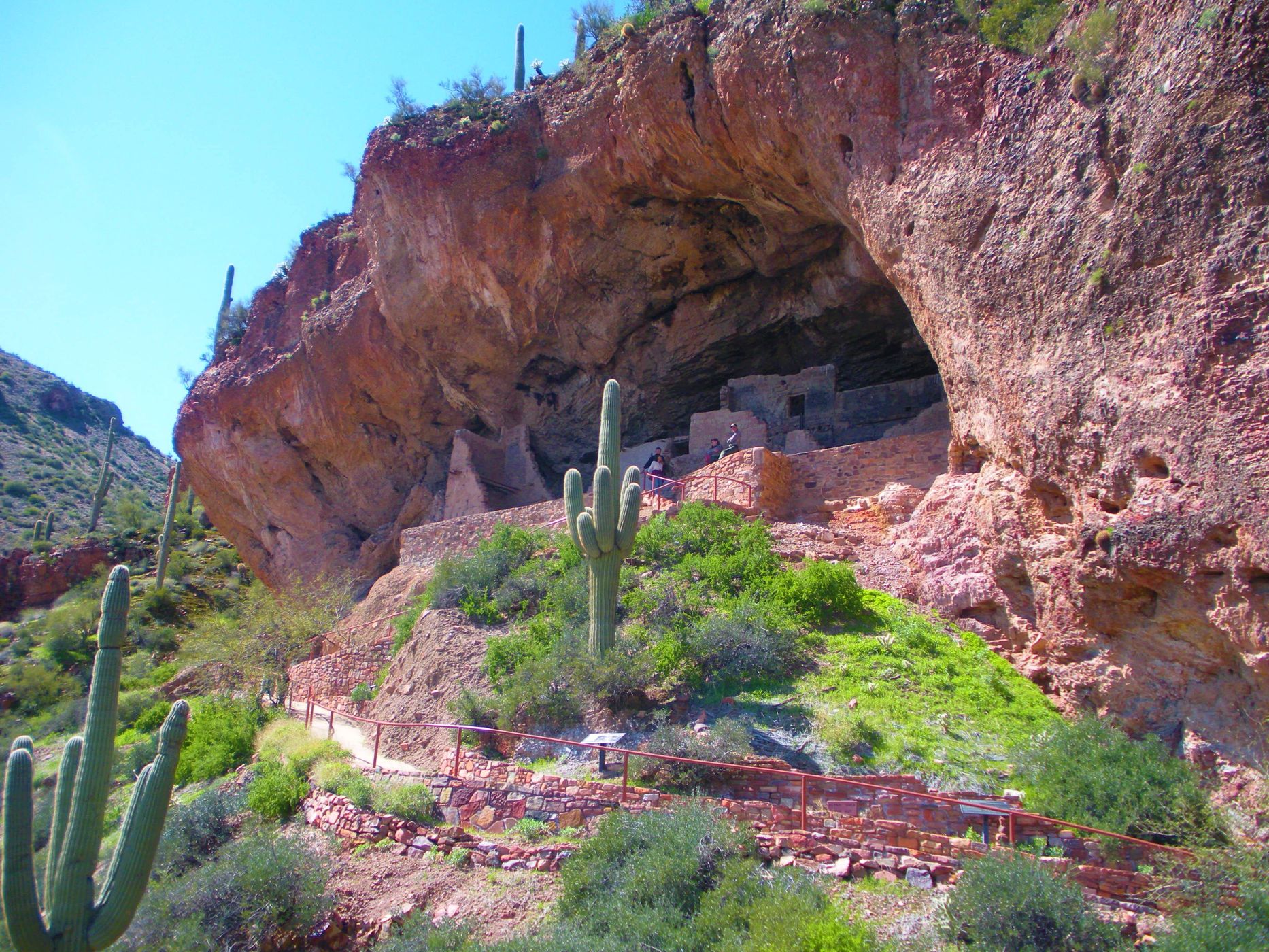 Tonto Upper Cliff Dwelling, USA