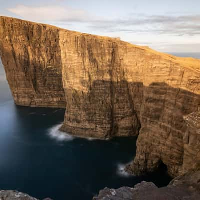 Trælanípa, Faroe Islands