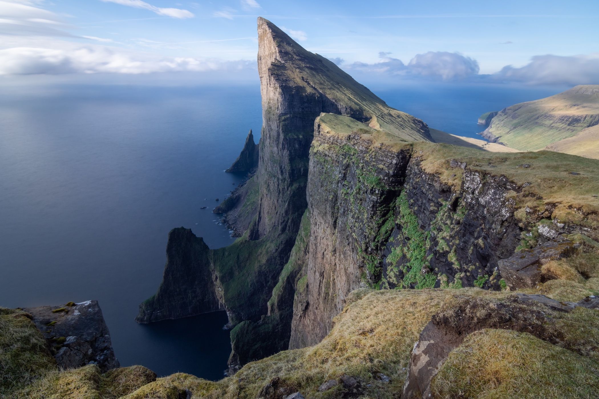 Snubbunar and Mylingur, Faroe Islands