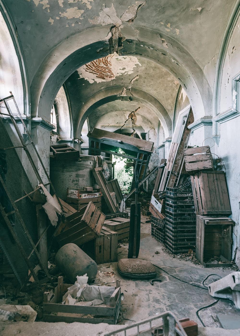 Abandoned Mansion 'Villa Eleonora', Italy