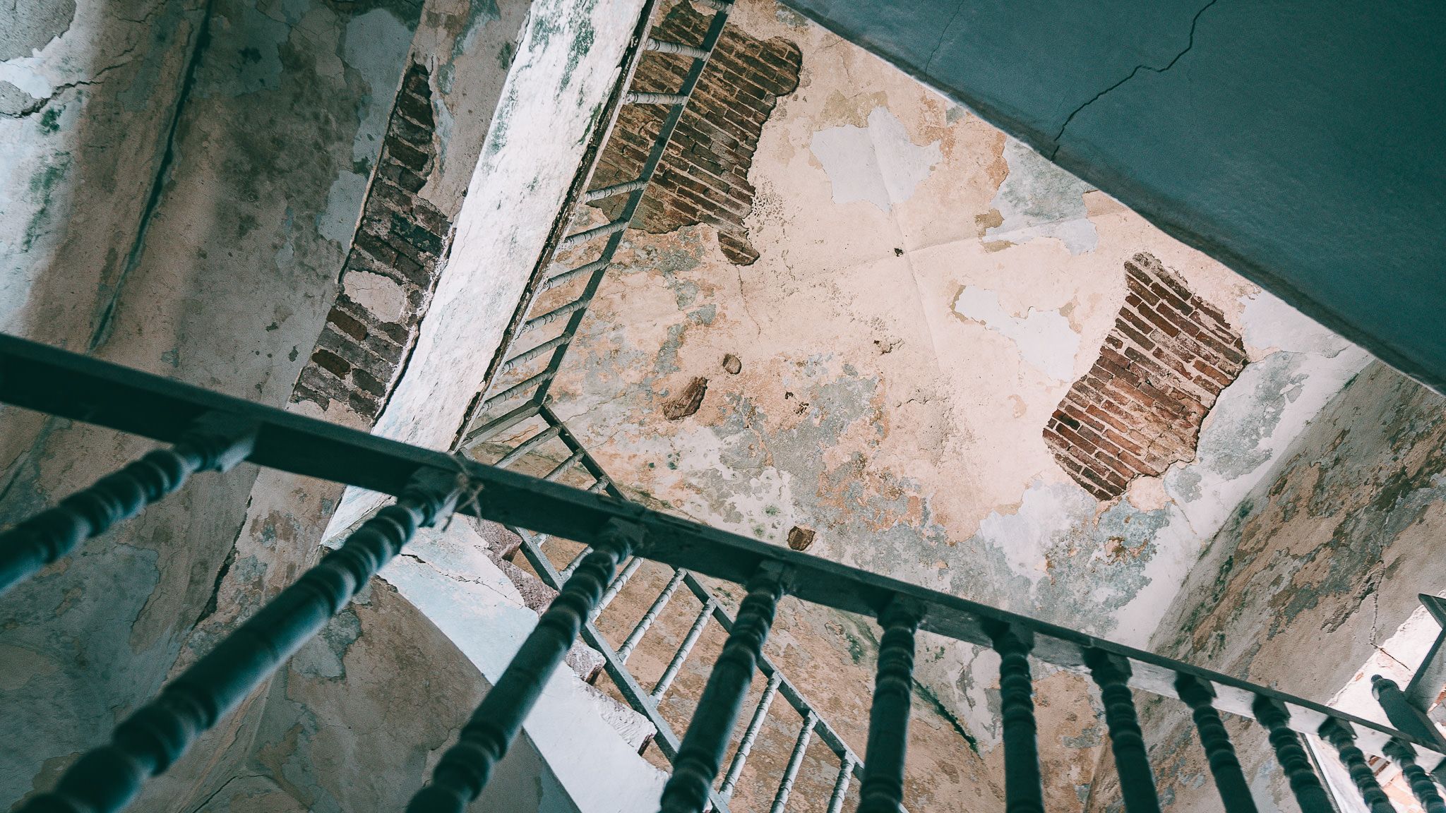 Abandoned Mansion 'Villa Eleonora', Italy