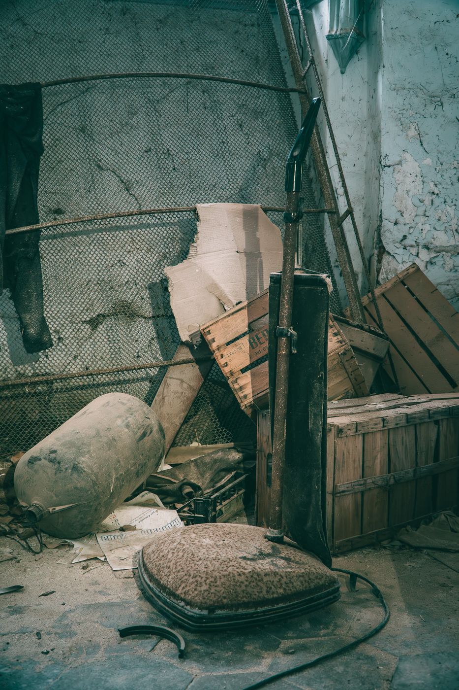 Abandoned Mansion 'Villa Eleonora', Italy