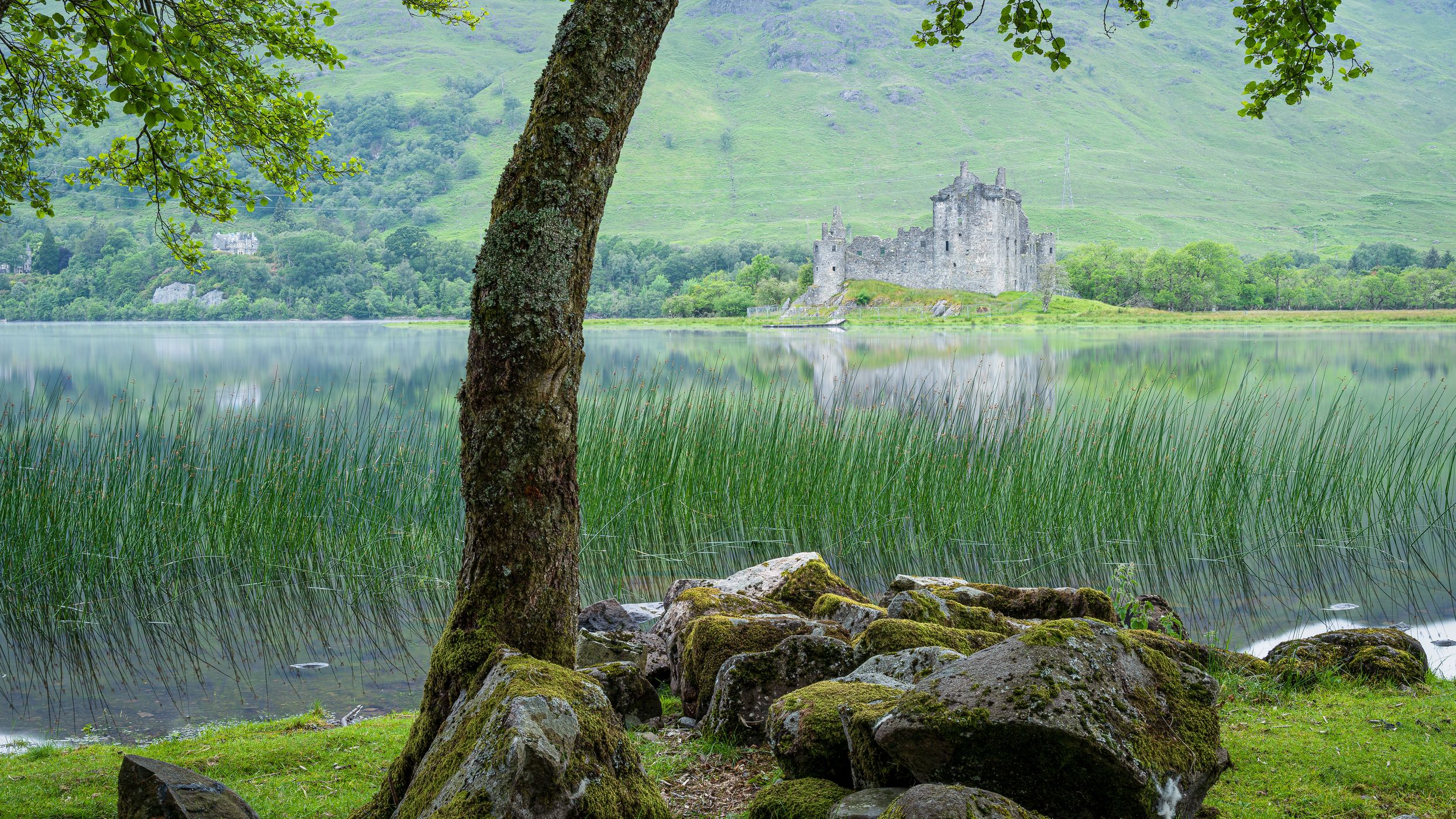 Rocks Kilchurn Castle, Loch Awe, Scotland, United Kingdom
