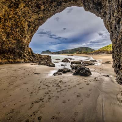 Cave Te Henga, Bethells Beach, North Island, New Zealand