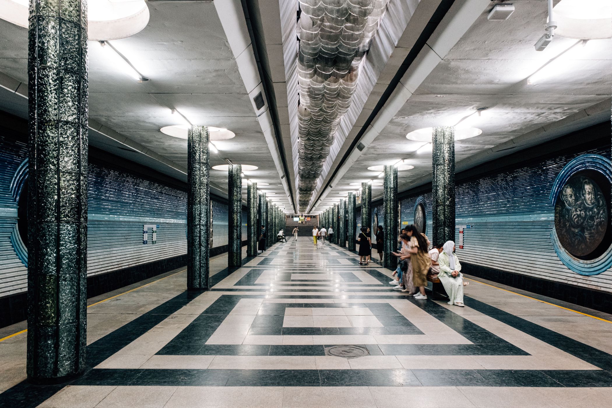 Kosmonavtlar Metro Station, Uzbekistan