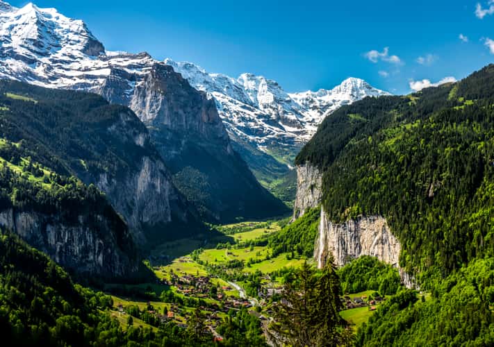 Lauterbrunnen Valley, Halfway Up