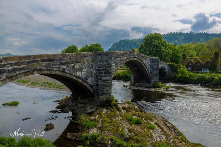Steinbogenbrücke Pont Fawr