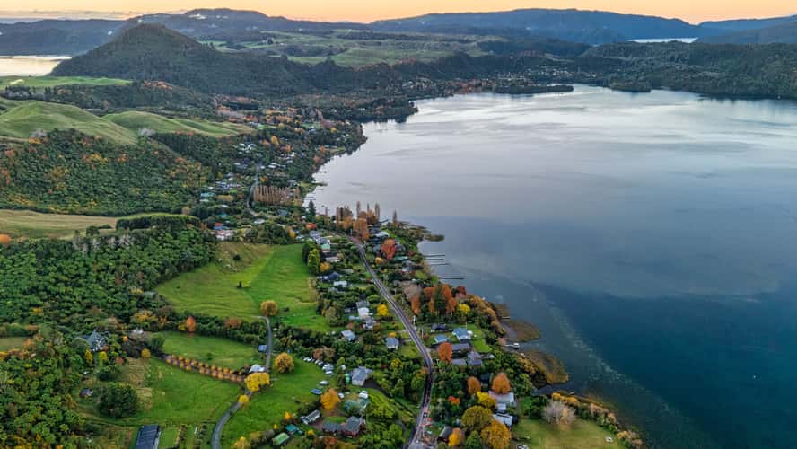 Sunset Lake Tarawera, Rotorua, North Island