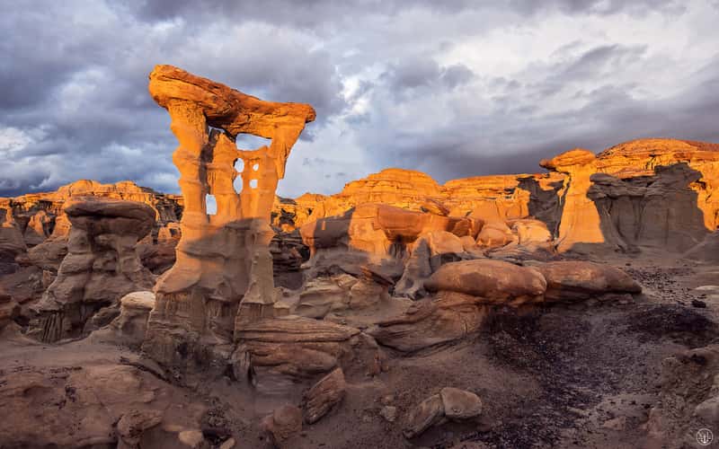Alien Throne