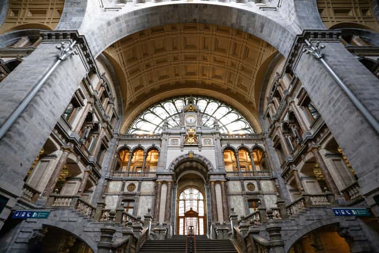 Entrance hall from the Central Station of Antwerp